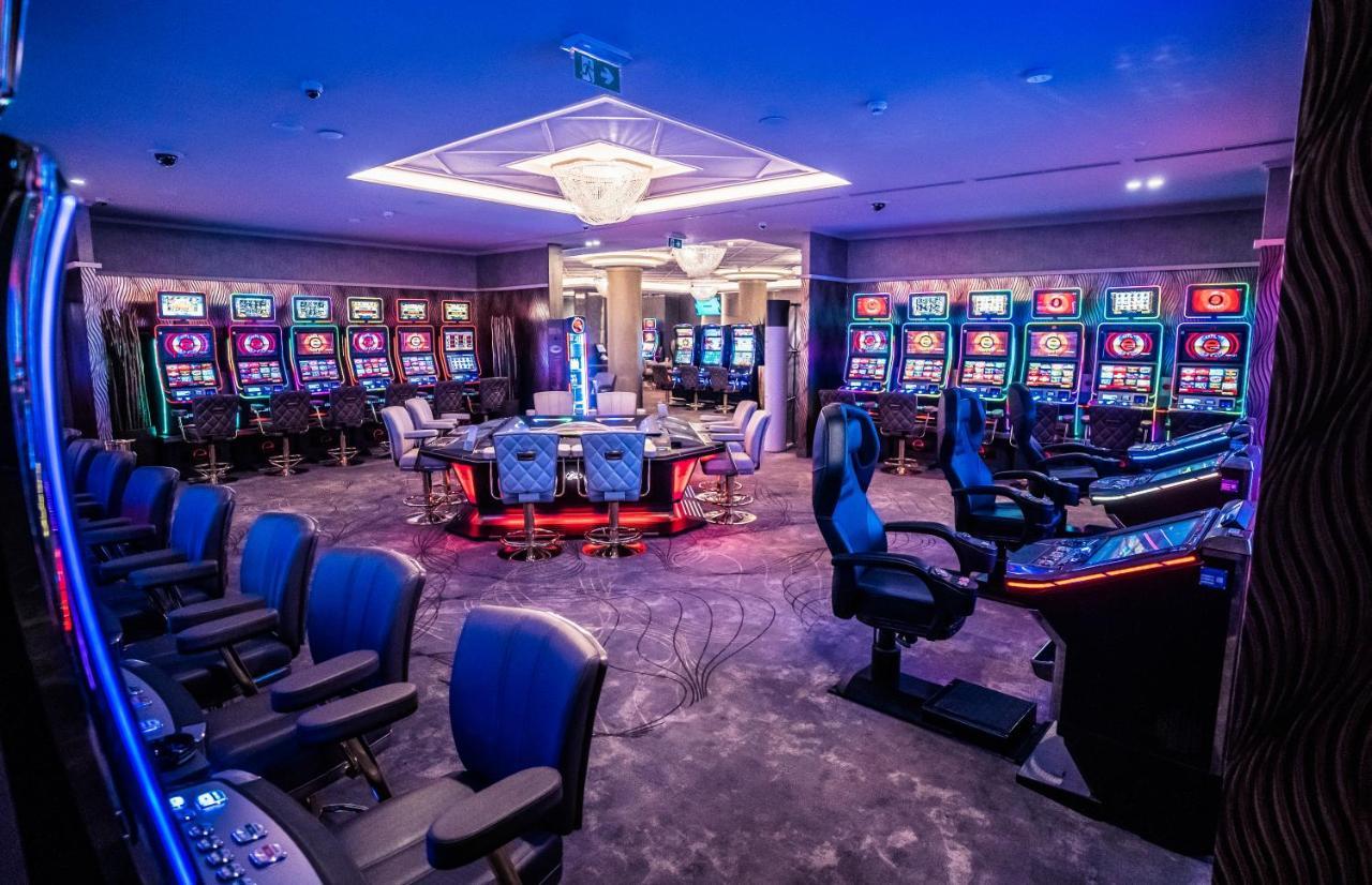Hotel Europa Komárno Eksteriør billede