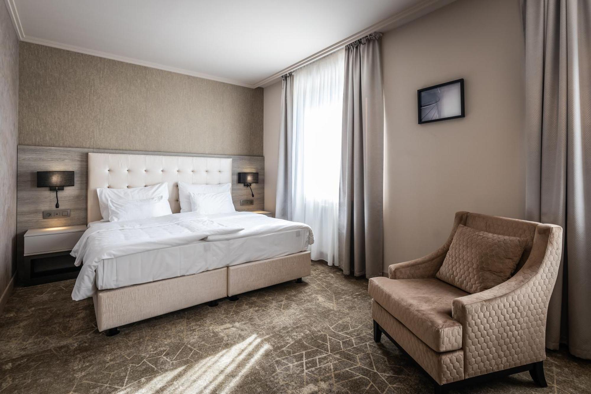 Hotel Europa Komárno Eksteriør billede