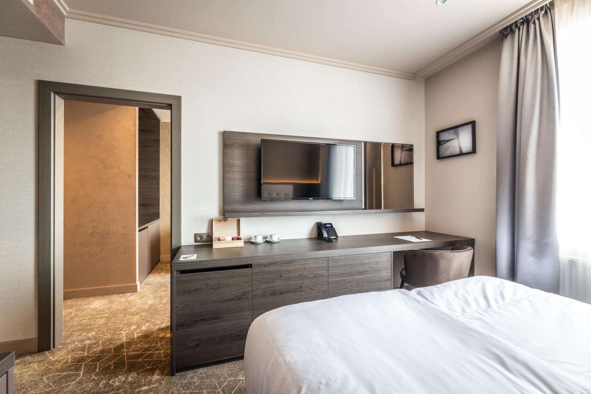 Hotel Europa Komárno Eksteriør billede